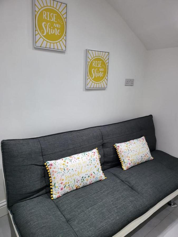 Fancy Basement Flat B Apartment London Exterior photo